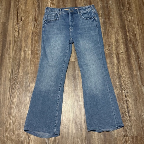 Pilcro Denim - Pilcro The Demilune Boot Jeans Women's 30 High Rise Stretch Fit Cropped Denim